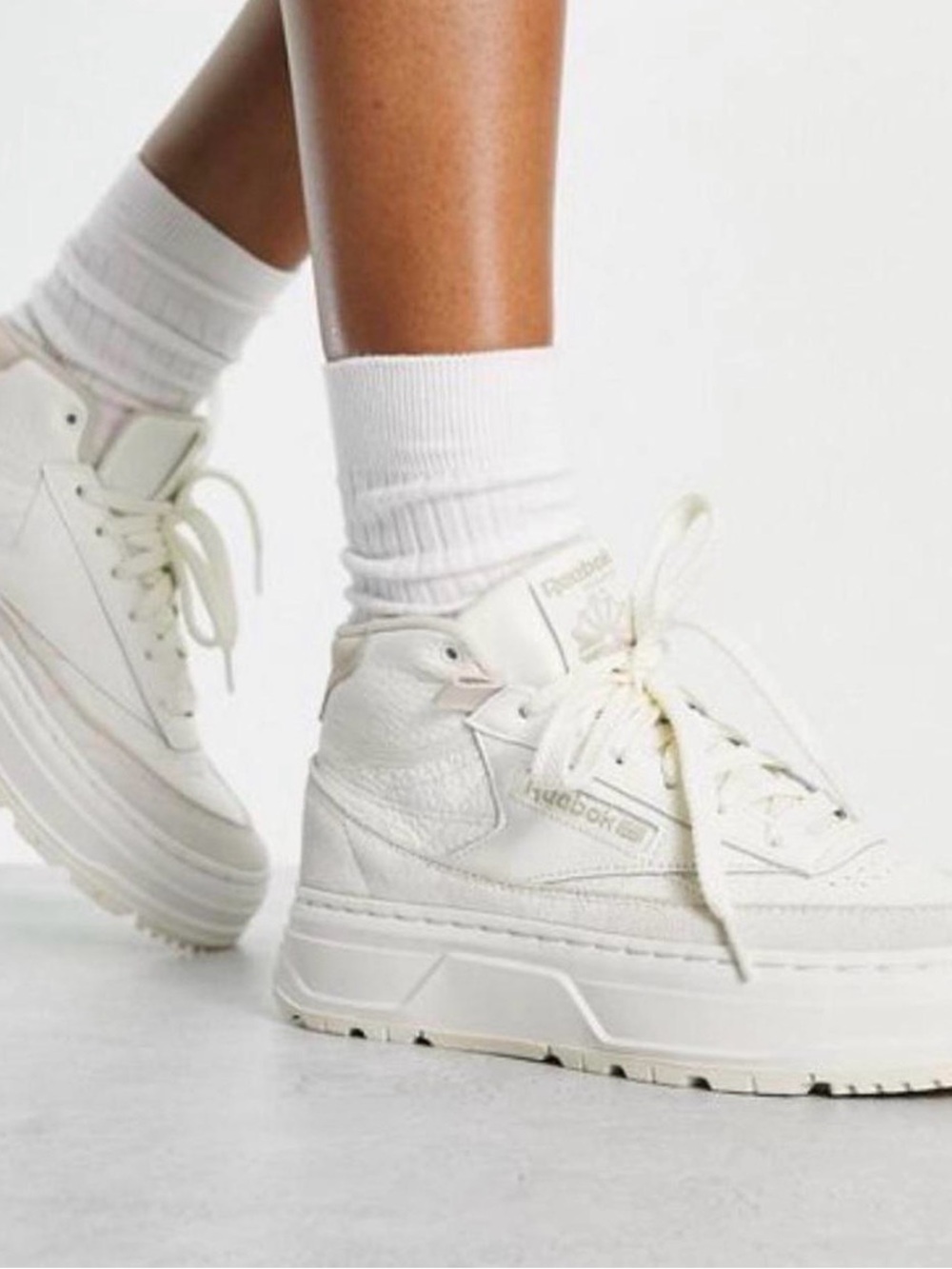 Reebok shoes Women’s Cream athletic Platform High-Top Sneakers Size 9.5
